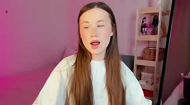 Stella Sunny online show from March 19, 2025, 2:27 am