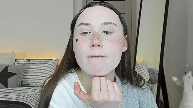 Snapshot of Stella_Sunny chatting on April 23, 2026, 10:33 pm Stella Sunny online show from April 23, 2026, 10:33 pm