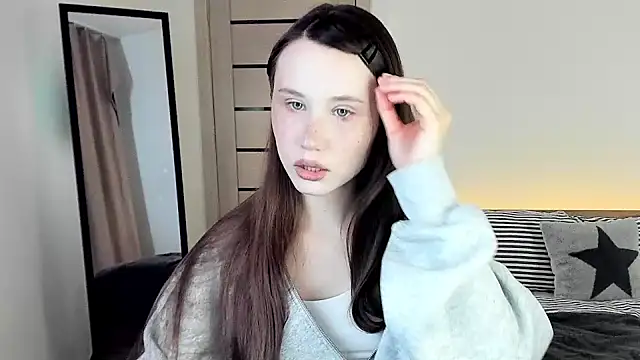 Snapshot of Stella_Sunny chatting on March 5, 2026, 4:14 pm Stella Sunny online show from March 5, 2026, 4:14 pm