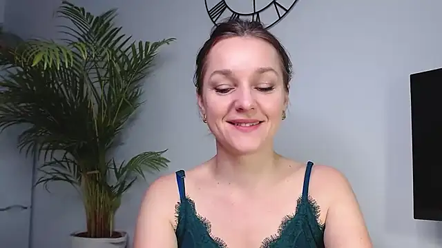 AliciaDesire online show from January 16, 2025, 8:00 am