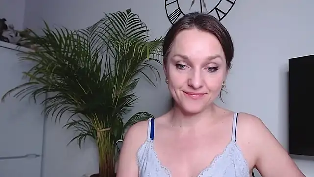 AliciaDesire online show from February 12, 2025, 6:30 pm