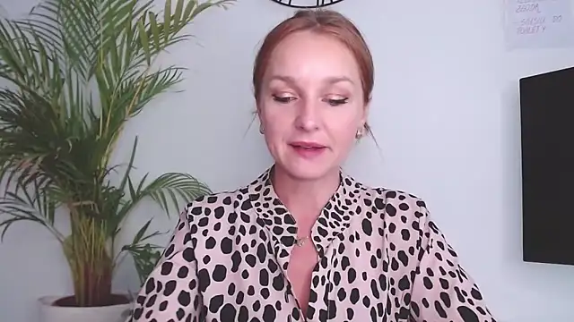 AliciaDesire online show from September 16, 2025, 1:01 pm