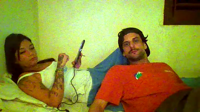 couplemilk online show from April 21, 2026, 2:03 am