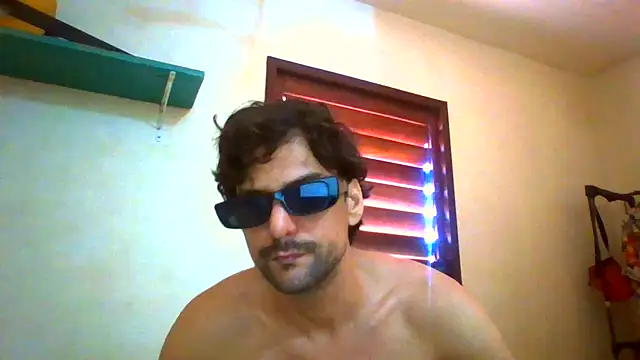 Snapshot of couplemilk chatting on July 3, 2026, 6:36 pm couplemilk online show from July 3, 2026, 6:36 pm