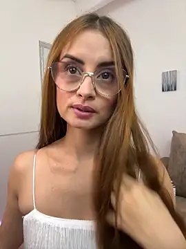 MiaaLoren online show from January 17, 2026, 5:16 pm