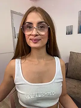 MiaaLoren online show from November 29, 2025, 3:23 pm