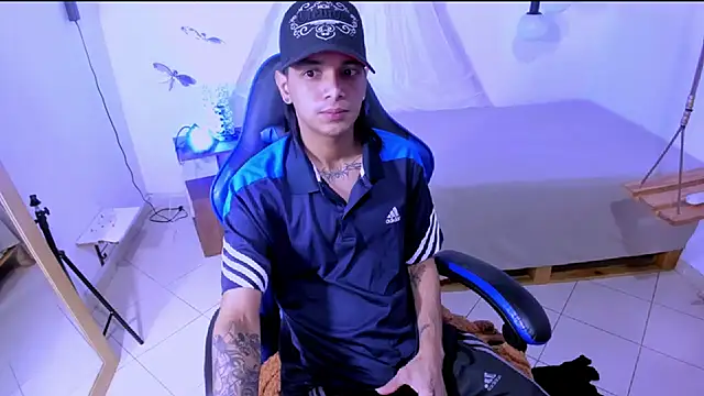 Snapshot of Brand_habes chatting on February 17, 2026, 6:22 am Brand habes online show from February 17, 2026, 6:22 am