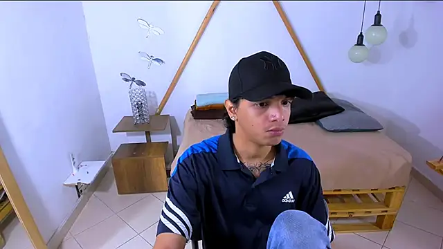 Snapshot of Brand_habes chatting on October 2, 2025, 5:27 pm Brand habes online show from October 2, 2025, 5:27 pm