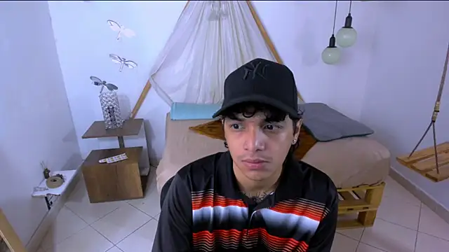 Snapshot of Brand_habes chatting on September 23, 2025, 12:34 pm Brand habes online show from September 23, 2025, 12:34 pm