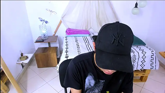 Snapshot of Brand_habes chatting on September 19, 2025, 1:48 pm Brand habes online show from September 19, 2025, 1:48 pm