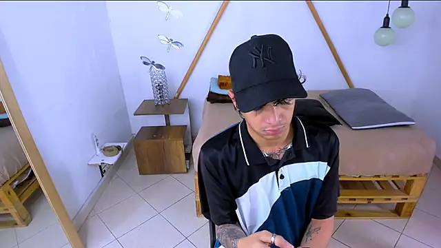 Snapshot of Brand_habes chatting on October 3, 2025, 2:07 pm Brand habes online show from October 3, 2025, 2:07 pm