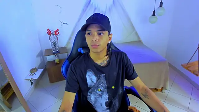 Snapshot of Brand_habes chatting on January 9, 2026, 12:23 pm Brand habes online show from January 9, 2026, 12:23 pm