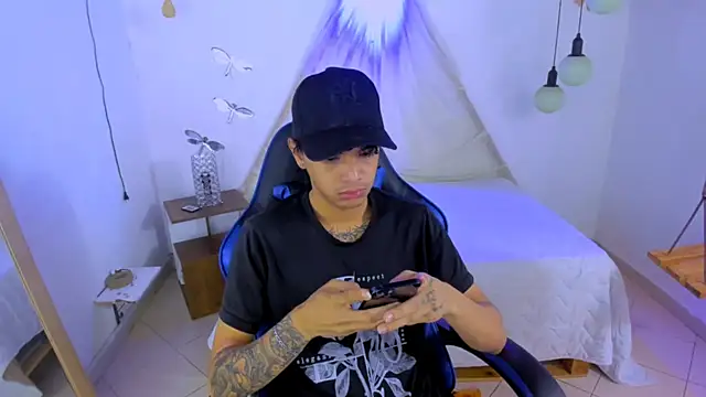 Snapshot of Brand_habes chatting on November 25, 2025, 11:21 am Brand habes online show from November 25, 2025, 11:21 am