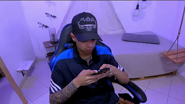 Snapshot of Brand_habes chatting on February 14, 2026, 5:51 am Brand habes online show from February 14, 2026, 5:51 am