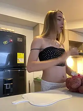 Linda Crawford online show from March 11, 2025, 10:09 pm