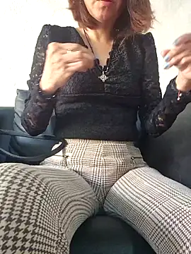 Snapshot of Lunababymylove chatting on September 24, 2025, 6:47 pm Lunababymylove online show from September 24, 2025, 6:47 pm