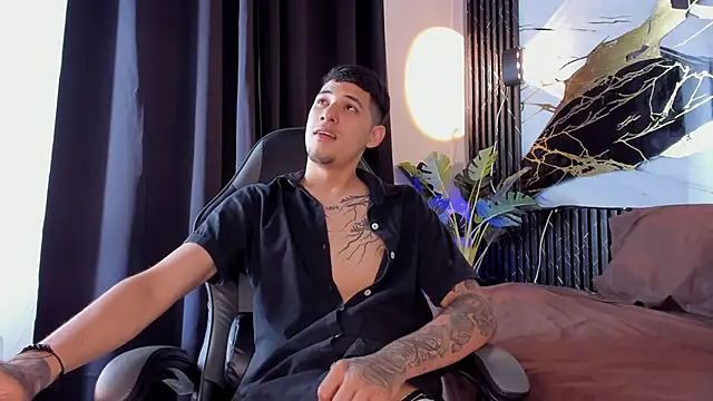 Snapshot of kyle_smithxx chatting on December 13, 2025, 10:27 pm kyle smithxx online show from December 13, 2025, 10:27 pm