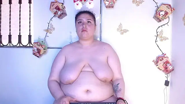 Snapshot of LennaTurnerr chatting on December 3, 2024, 10:34 pm LennaTurnerr online show from December 3, 2024, 10:34 pm