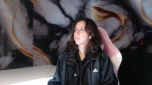 ling ling24 online show from October 15, 2025, 3:05 am