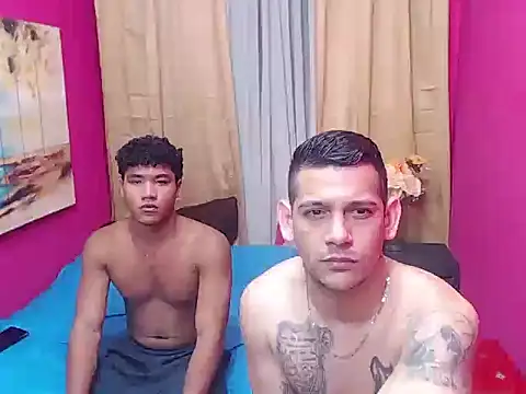 Snapshot of hugecocks_hot chatting on January 8, 2026, 12:49 am hugecocks hot online show from January 8, 2026, 12:49 am