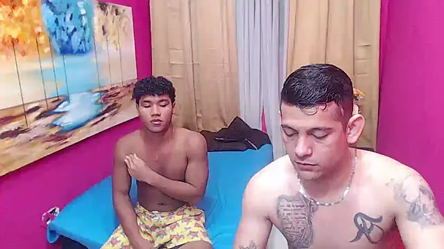 Snapshot of hugecocks_hot chatting on January 6, 2026, 11:42 pm hugecocks hot online show from January 6, 2026, 11:42 pm