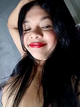 DIORA Latina online show from March 17, 2026, 3:31 am