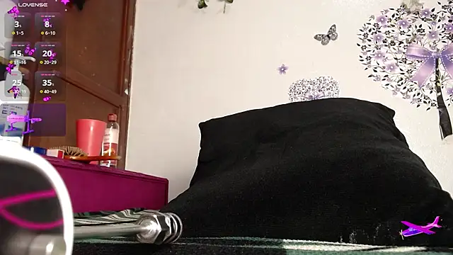 Snapshot of DIORA_Latina chatting on November 6, 2025, 4:27 am DIORA Latina online show from November 6, 2025, 4:27 am