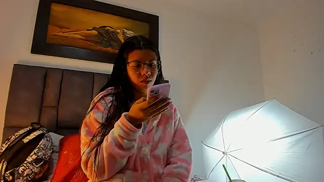 Snapshot of Vahiolet_smith chatting on February 24, 2026, 3:29 am Vahiolet smith online show from February 24, 2026, 3:29 am