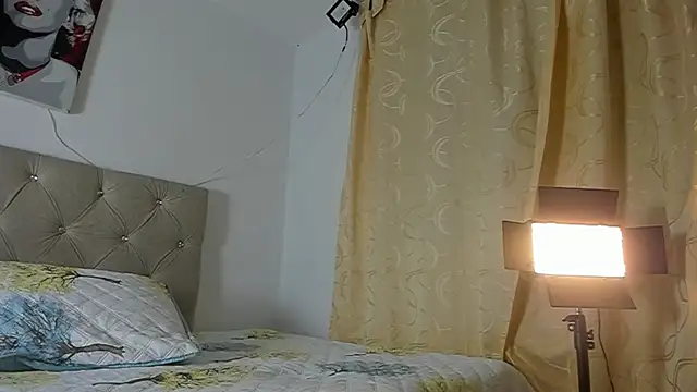 Vahiolet smith online show from September 9, 2025, 3:16 am