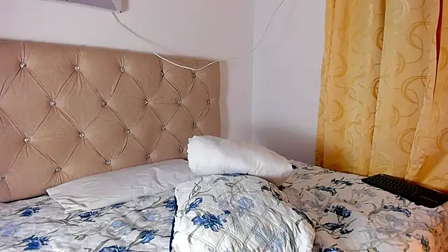 Vahiolet smith online show from October 1, 2025, 3:11 am