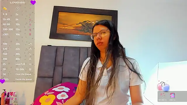 Snapshot of Vahiolet_smith chatting on February 11, 2026, 3:06 am Vahiolet smith online show from February 11, 2026, 3:06 am