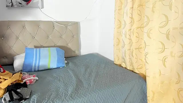 Vahiolet smith online show from September 30, 2025, 3:01 am