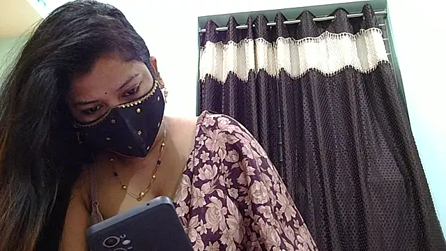 Snapshot of payal_sharma1 chatting on March 12, 2026, 12:31 pm payal sharma1 online show from March 12, 2026, 12:31 pm