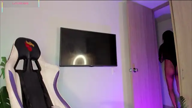  Miss Anna  online show from March 19, 2026, 6:02 am