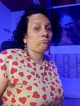 Snapshot of Daneshka_naughty chatting on October 5, 2025, 12:01 am Daneshka naughty online show from October 5, 2025, 12:01 am