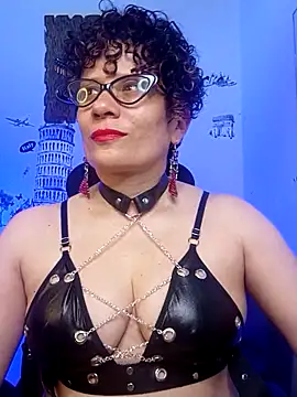 Snapshot of Daneshka_naughty chatting on March 11, 2025, 2:42 am Daneshka naughty online show from March 11, 2025, 2:42 am