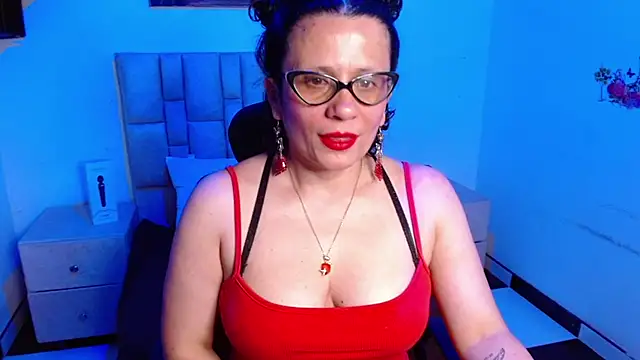 Snapshot of Daneshka_naughty chatting on September 20, 2025, 1:43 am Daneshka naughty online show from September 20, 2025, 1:43 am