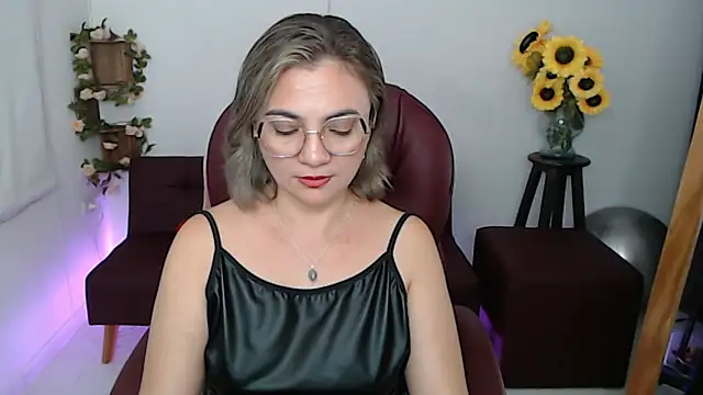 Snapshot of Ghada_milf chatting on May 13, 2026, 11:01 pm Ghada milf online show from May 13, 2026, 11:01 pm