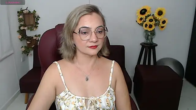 Snapshot of Ghada_milf chatting on May 3, 2026, 11:30 pm Ghada milf online show from May 3, 2026, 11:30 pm