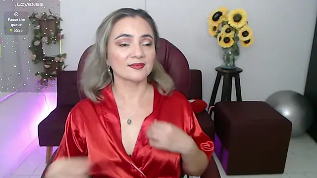 Snapshot of Ghada_milf chatting on April 12, 2026, 11:30 pm Ghada milf online show from April 12, 2026, 11:30 pm