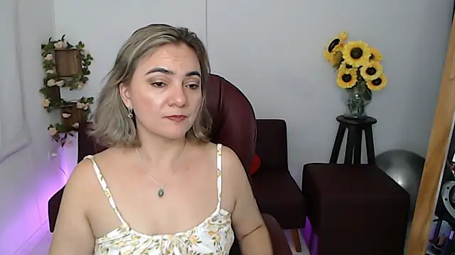 Snapshot of Ghada_milf chatting on May 15, 2026, 11:03 pm Ghada milf online show from May 15, 2026, 11:03 pm
