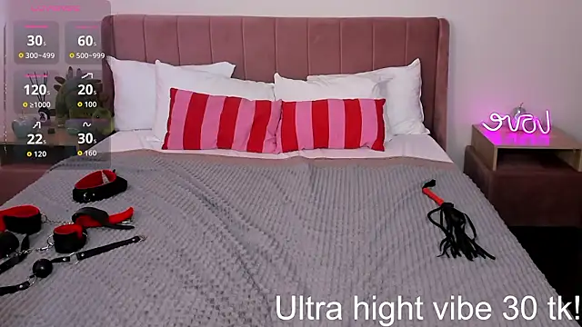 Snapshot of Miley_Brown_ chatting on March 24, 2026, 5:40 am Miley Brown online show from March 24, 2026, 5:40 am