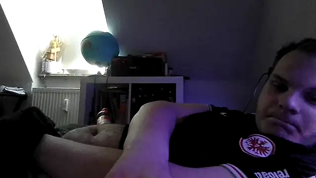 Nicolasjlhkjzl online show from May 16, 2026, 10:36 am