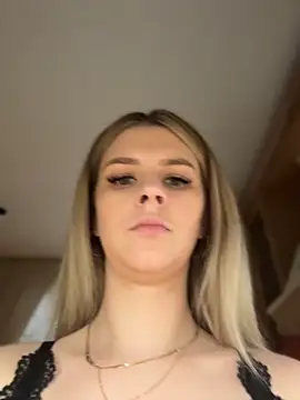 Love Bri online show from March 25, 2026, 10:25 am