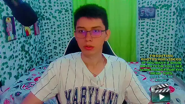 Snapshot of Andy_gray chatting on October 26, 2025, 1:00 pm Andy gray online show from October 26, 2025, 1:00 pm