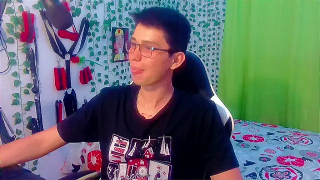 Snapshot of Andy_gray chatting on October 26, 2025, 12:55 am Andy gray online show from October 26, 2025, 12:55 am