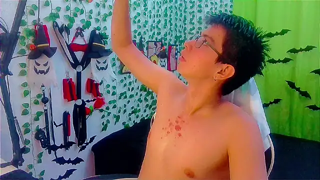 Snapshot of Andy_gray chatting on November 17, 2025, 11:09 pm Andy gray online show from November 17, 2025, 11:09 pm