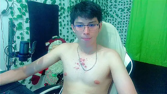 Snapshot of Andy_gray chatting on December 16, 2025, 12:26 am Andy gray online show from December 16, 2025, 12:26 am