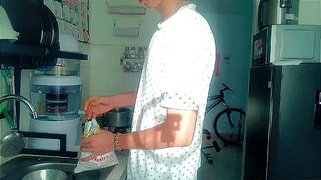 Snapshot of Andy_gray chatting on December 15, 2025, 11:49 am Andy gray online show from December 15, 2025, 11:49 am