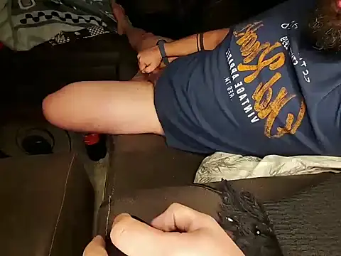 Snapshot of CuriousBear chatting on November 9, 2025, 3:10 am CuriousBear online show from November 9, 2025, 3:10 am